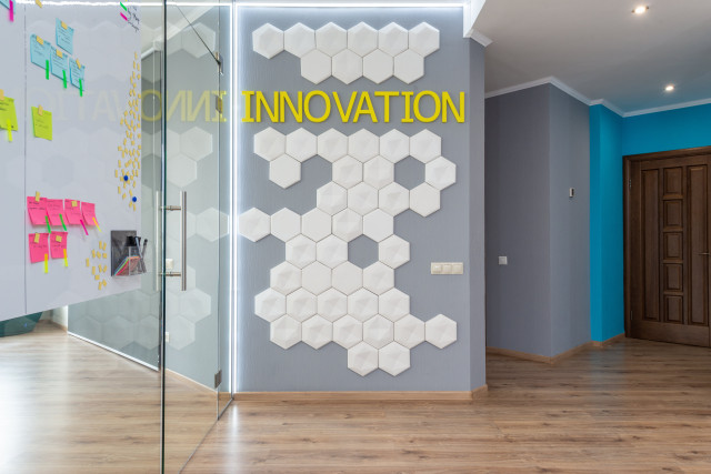 Wand mit der Aufschrift Innovation